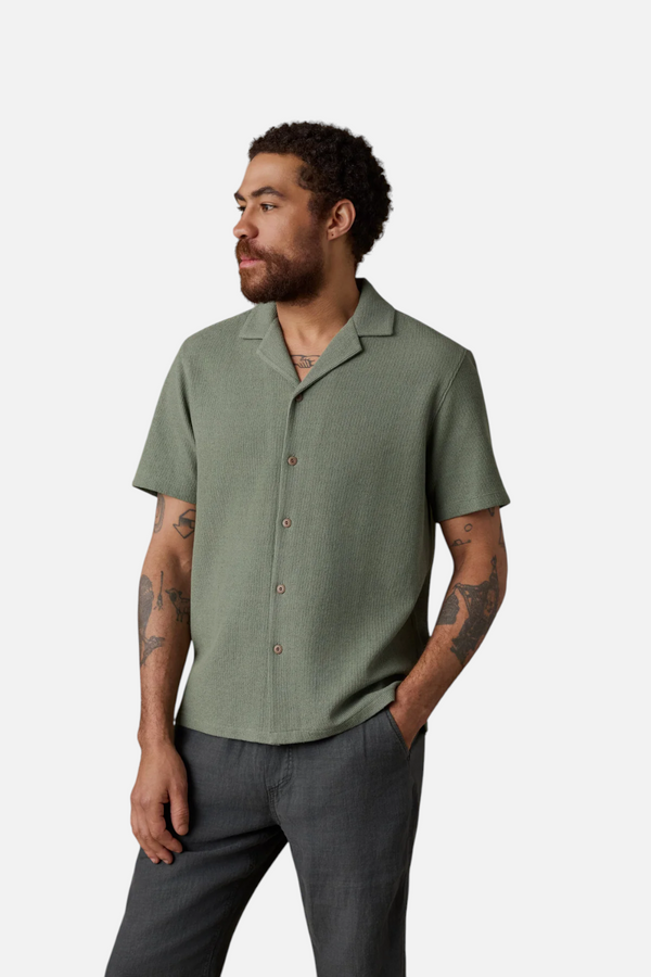 Faherty Short Sleeve Oasis Camp Shirt in Faded Spruce