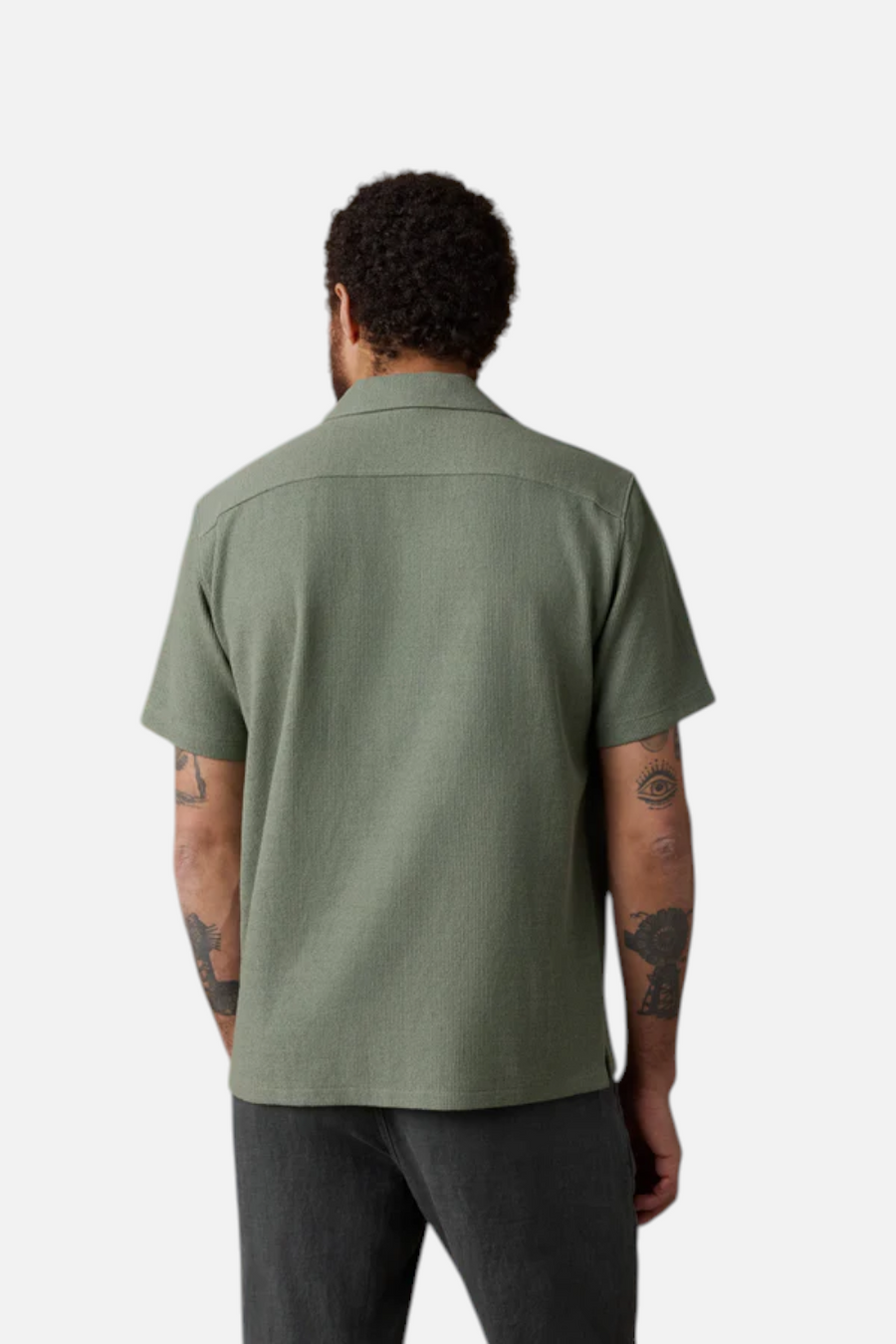 Faherty Short Sleeve Oasis Camp Shirt in Faded Spruce – side view