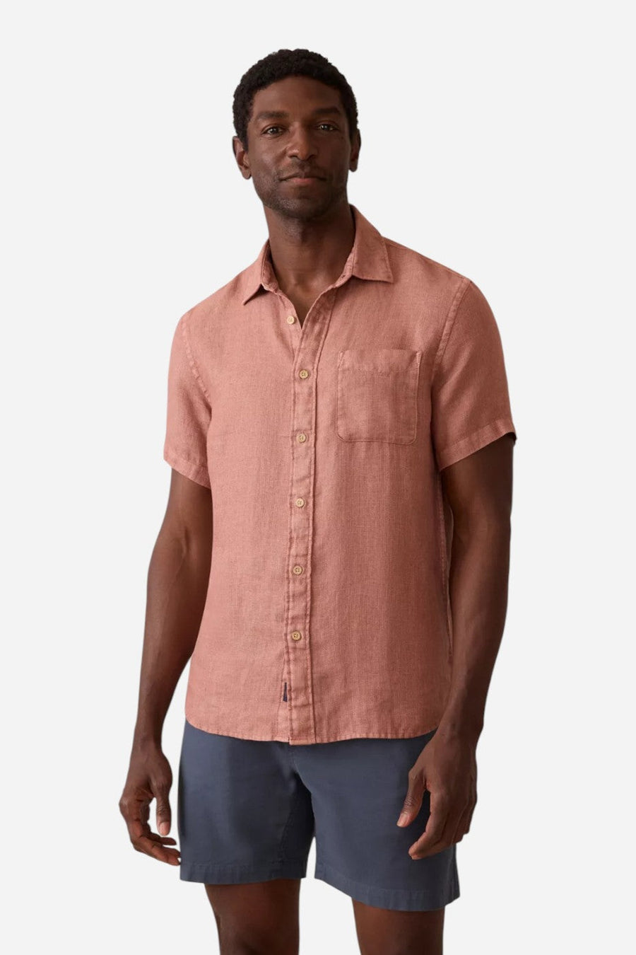Faherty Short-Sleeve Palma Linen Shirt in Cedar Rose – on model