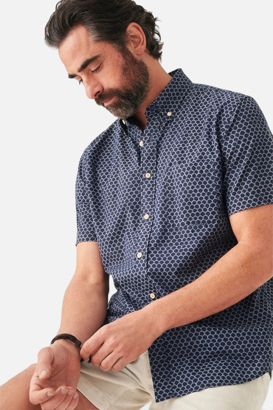 Faherty Short Sleeve Stretch Playa Shirt in Midnight Fishscale – front view