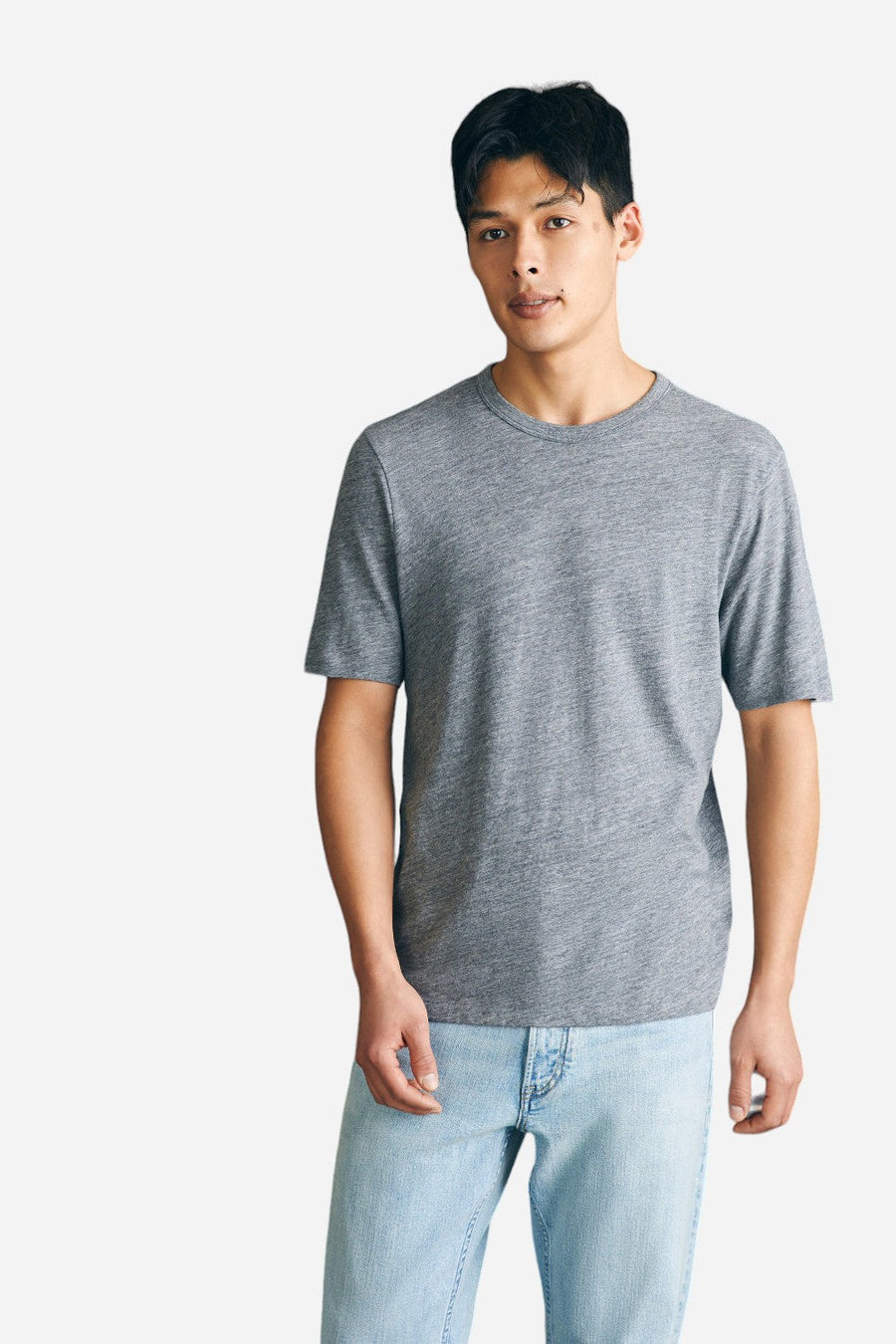 Faherty Short-Sleeve Vintage Chambray Tee in Mineral Grey Heather – front view