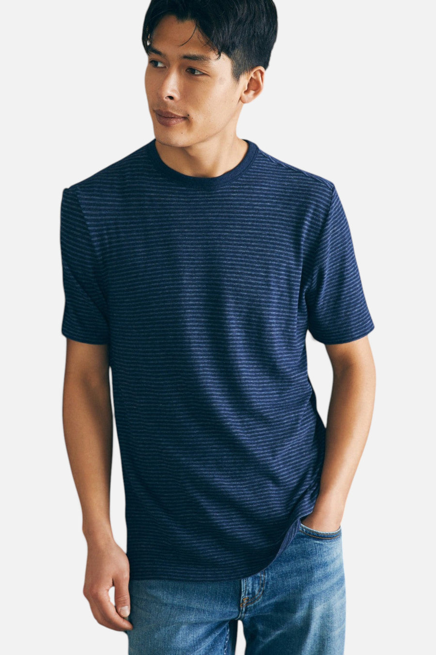 Faherty Short-Sleeve Vintage Chambray Tee in Navy Cove Stripe – back view