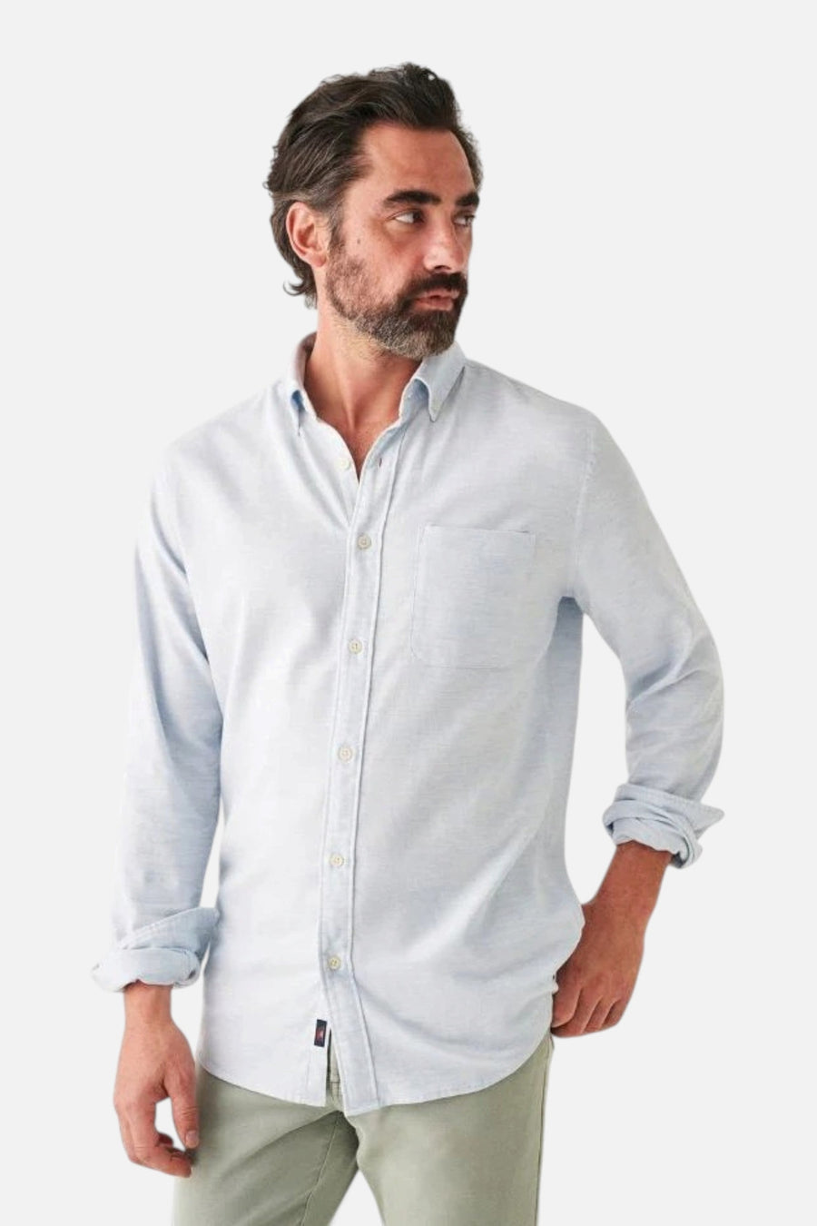 Faherty Stretch Oxford Shirt 2.0 in Blue Heather – on model