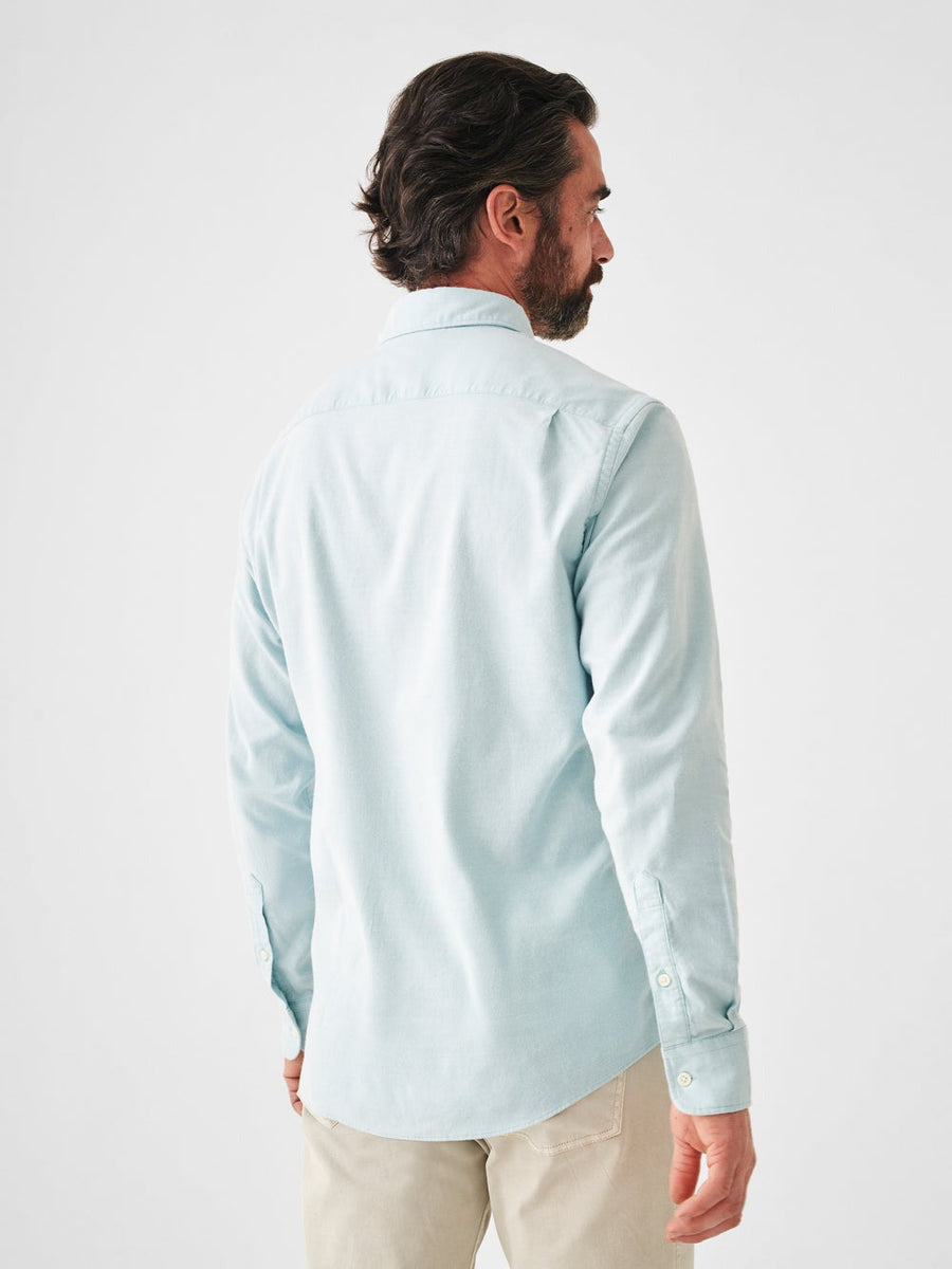 Faherty Stretch Oxford Shirt 2.0 in Seaside – flat lay