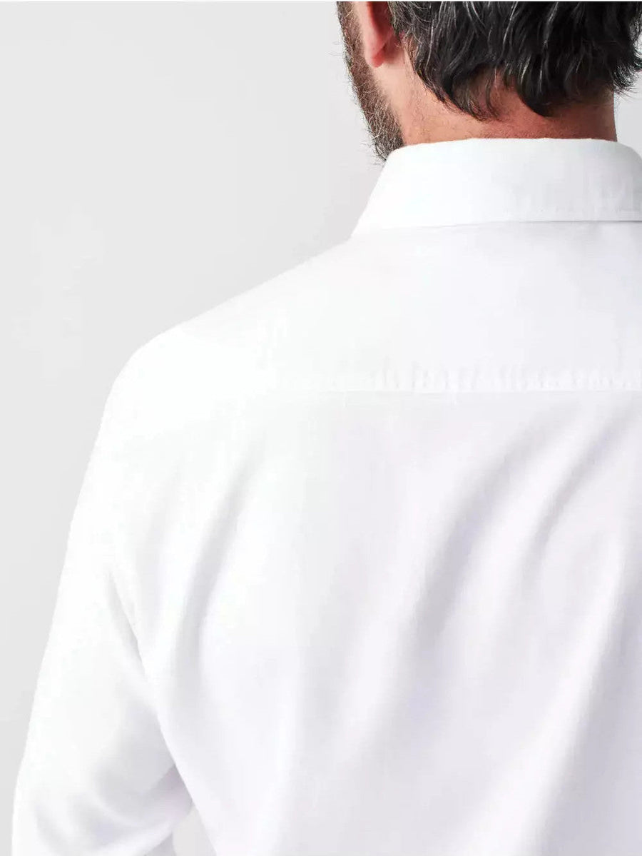 Faherty Stretch Oxford Shirt 2.0 in White – detail