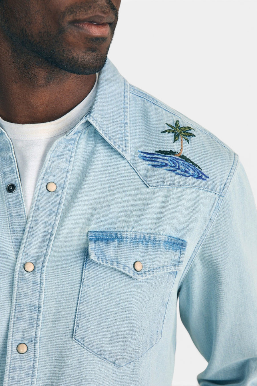 Faherty Sun & Waves Embroidered Shirt in Sunset Sky – side view