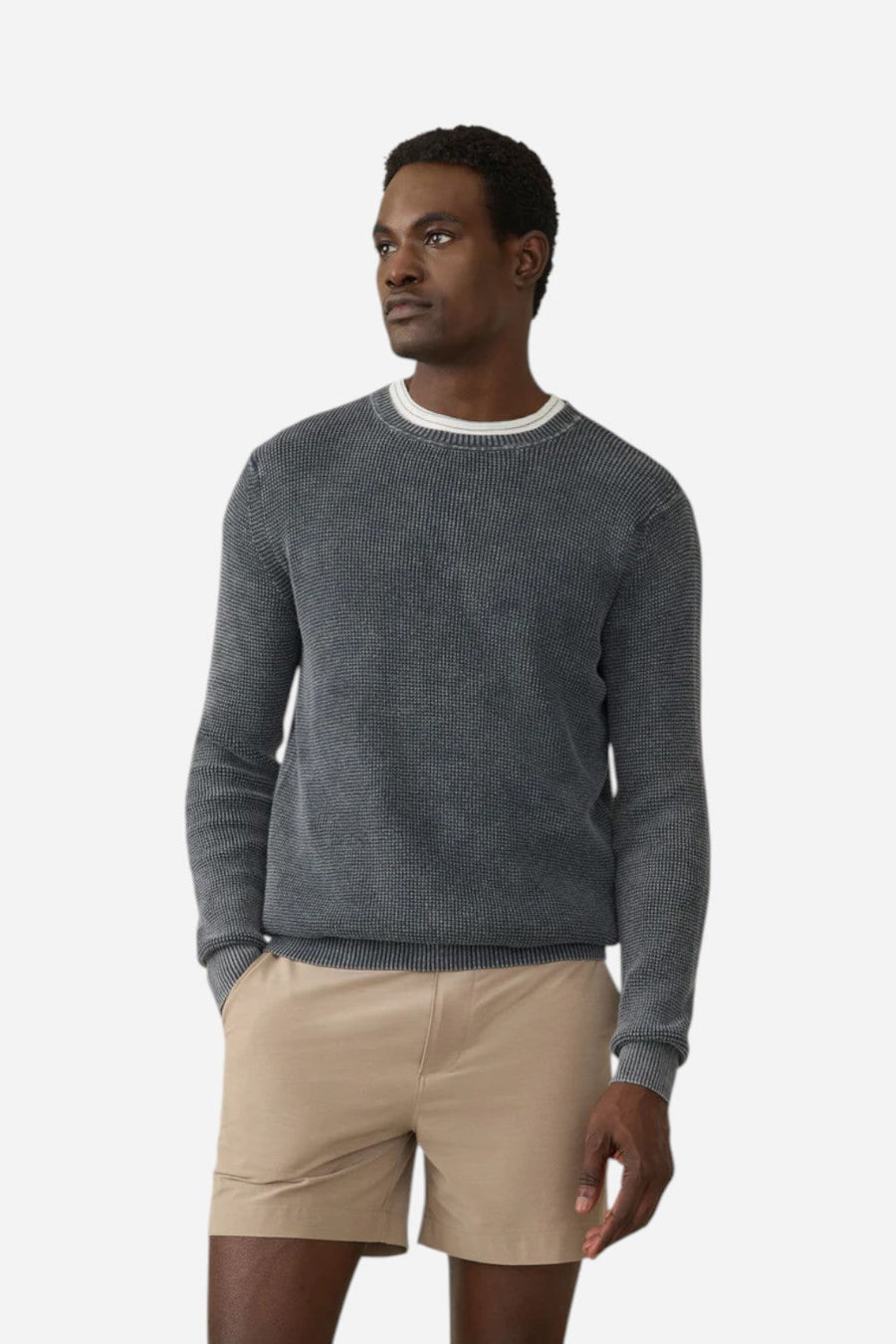 Faherty Sunwashed Crewneck Sweater - Faded Black – side view
