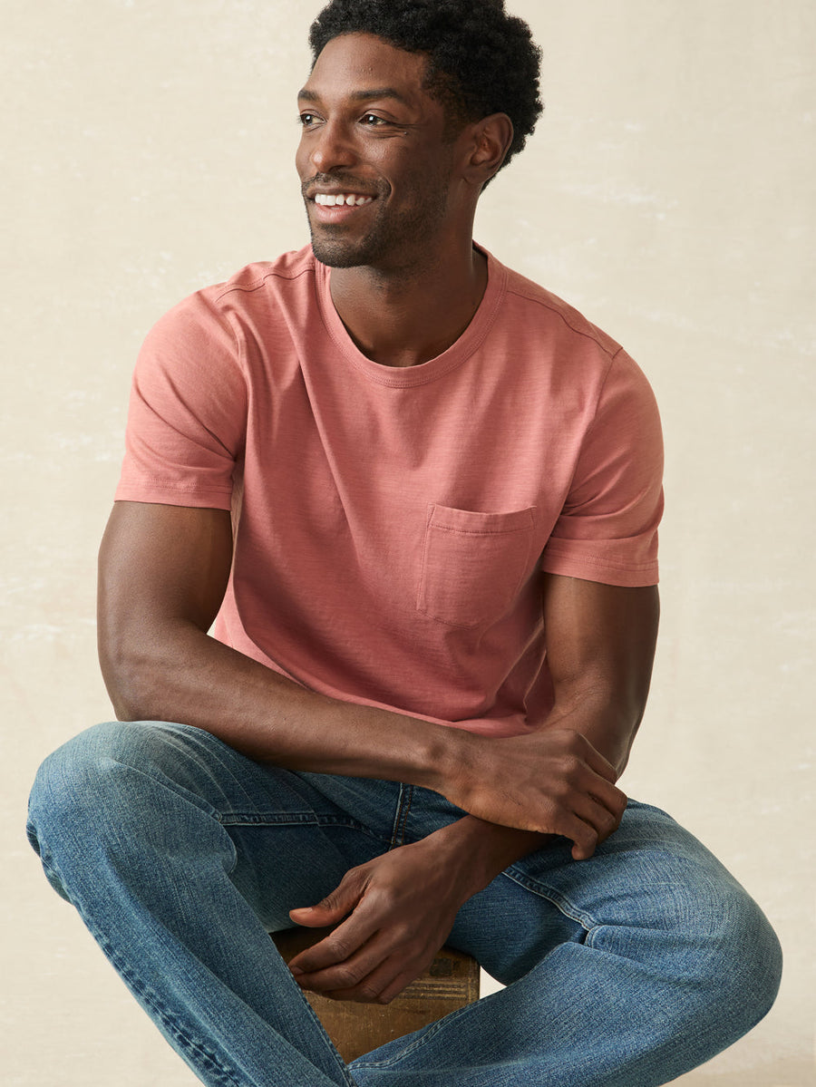 Faherty Sunwashed Pocket Tee in Fall Red – detail
