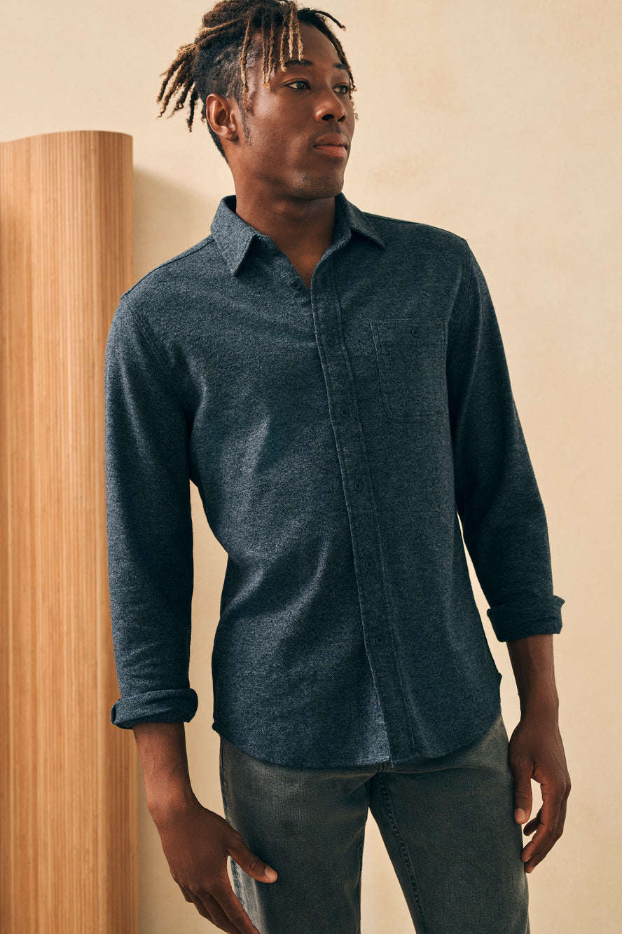 Faherty Super Brushed Flannel in Washed Black – detail