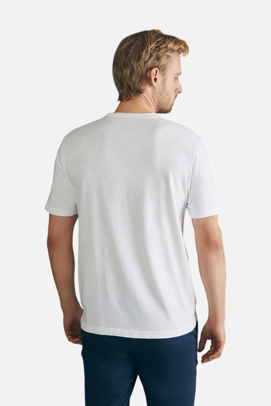 Faherty Surf Stripe Sunwashed Pocket Tee in White Surf Stripe – flat lay