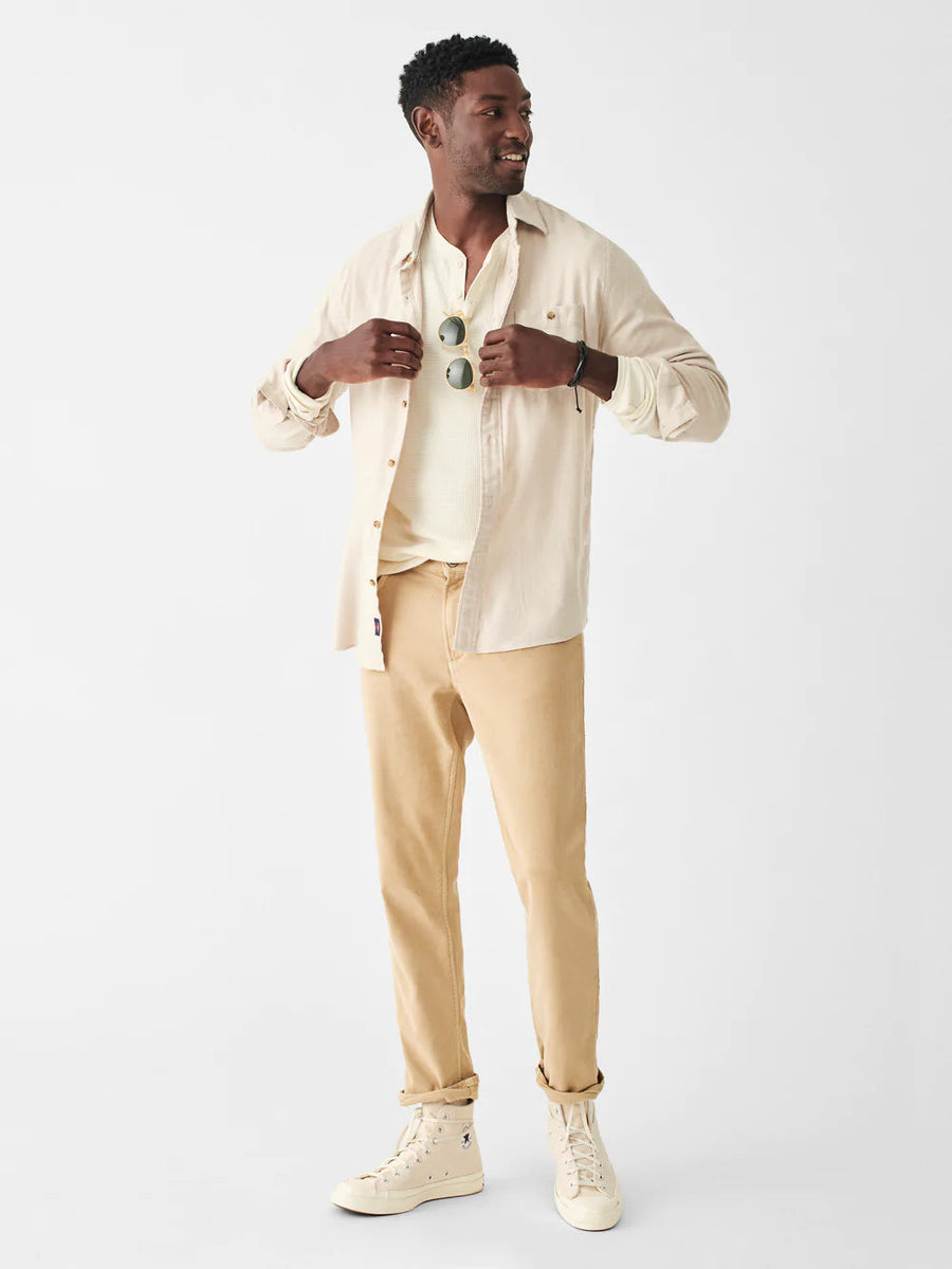 Faherty The Movement Flannel in Oatmeal Heather – side view