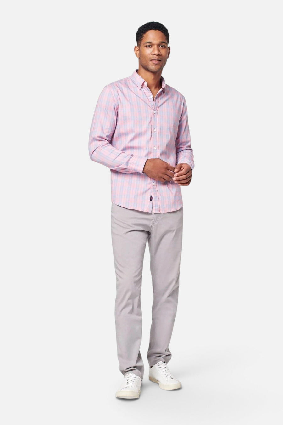 Faherty The Movement Shirt in Summer Rose Plaid – on model
