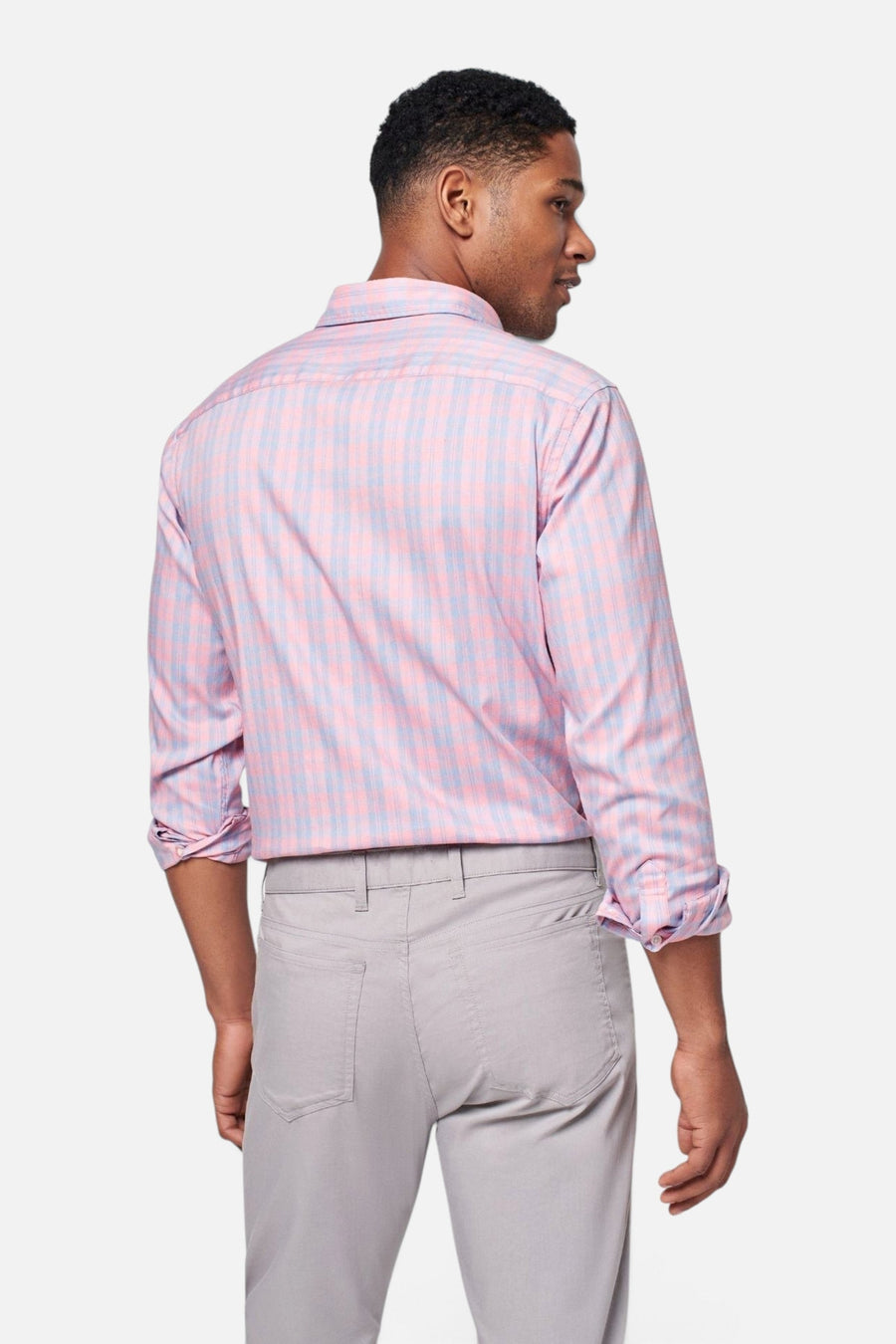 Faherty The Movement Shirt in Summer Rose Plaid – on model