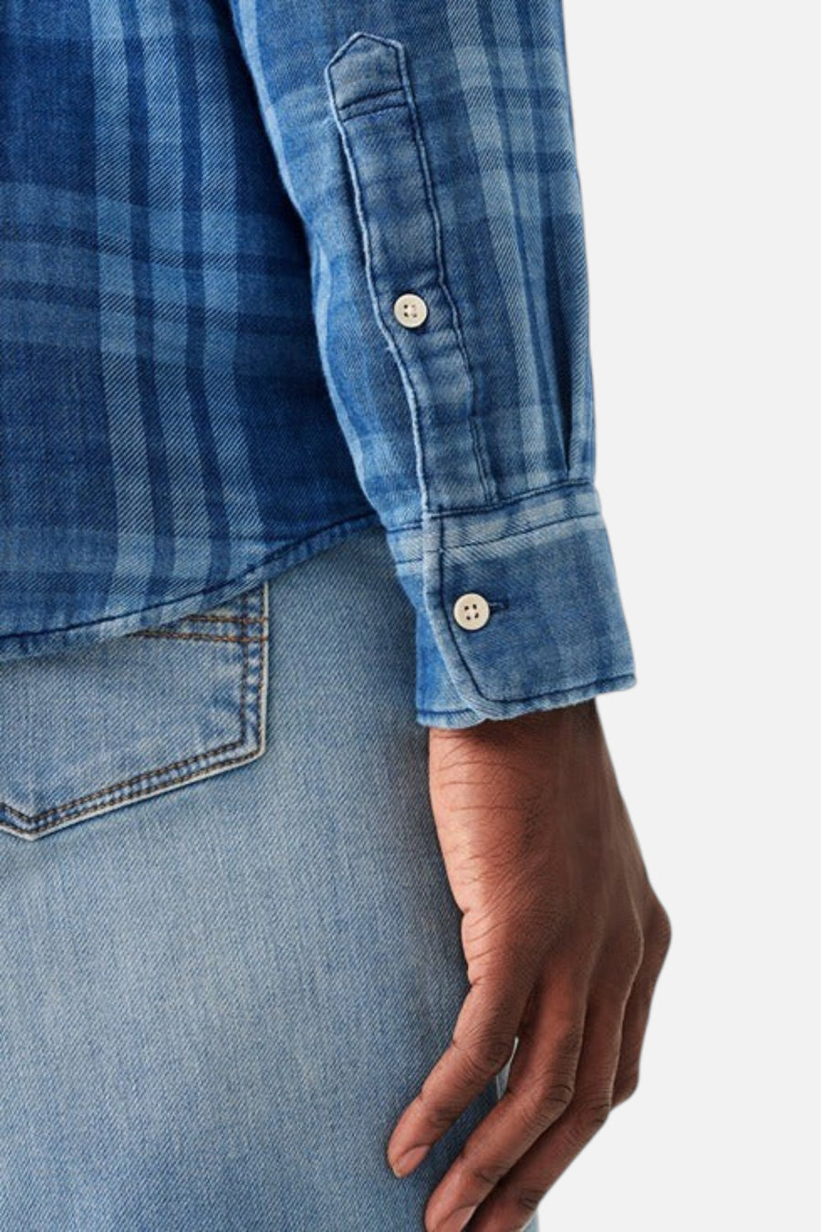 Faherty The Tony Doublecloth Shirt in Indigo Mist – detail