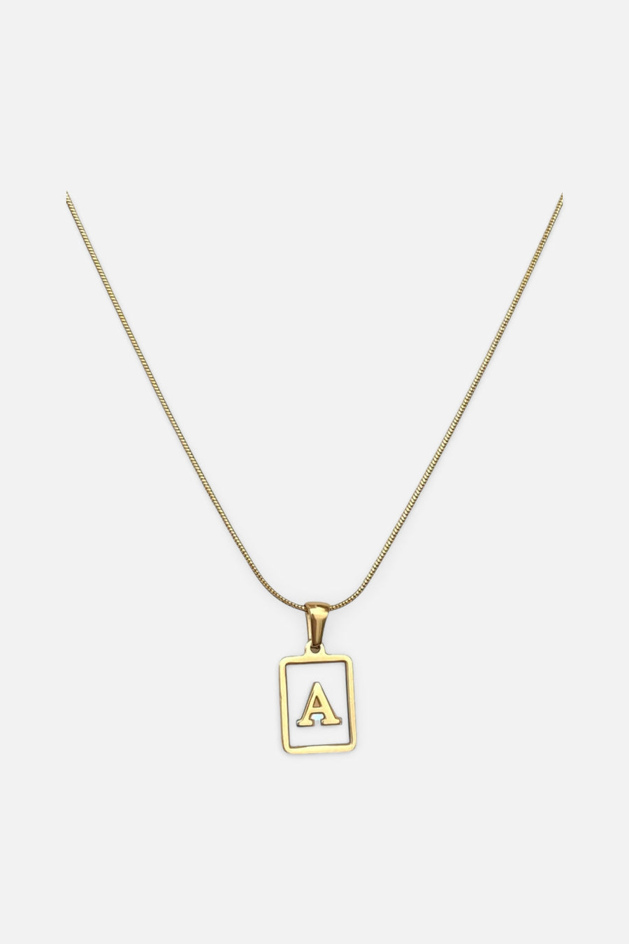 Farrah B Free Agent Initial Letter P in Gold – alternate