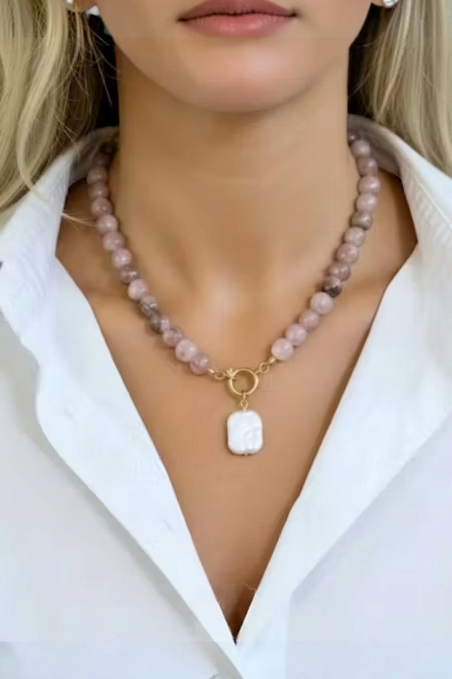 Farrah B Front Row Beaded Necklace in Pink and Pearl – detail