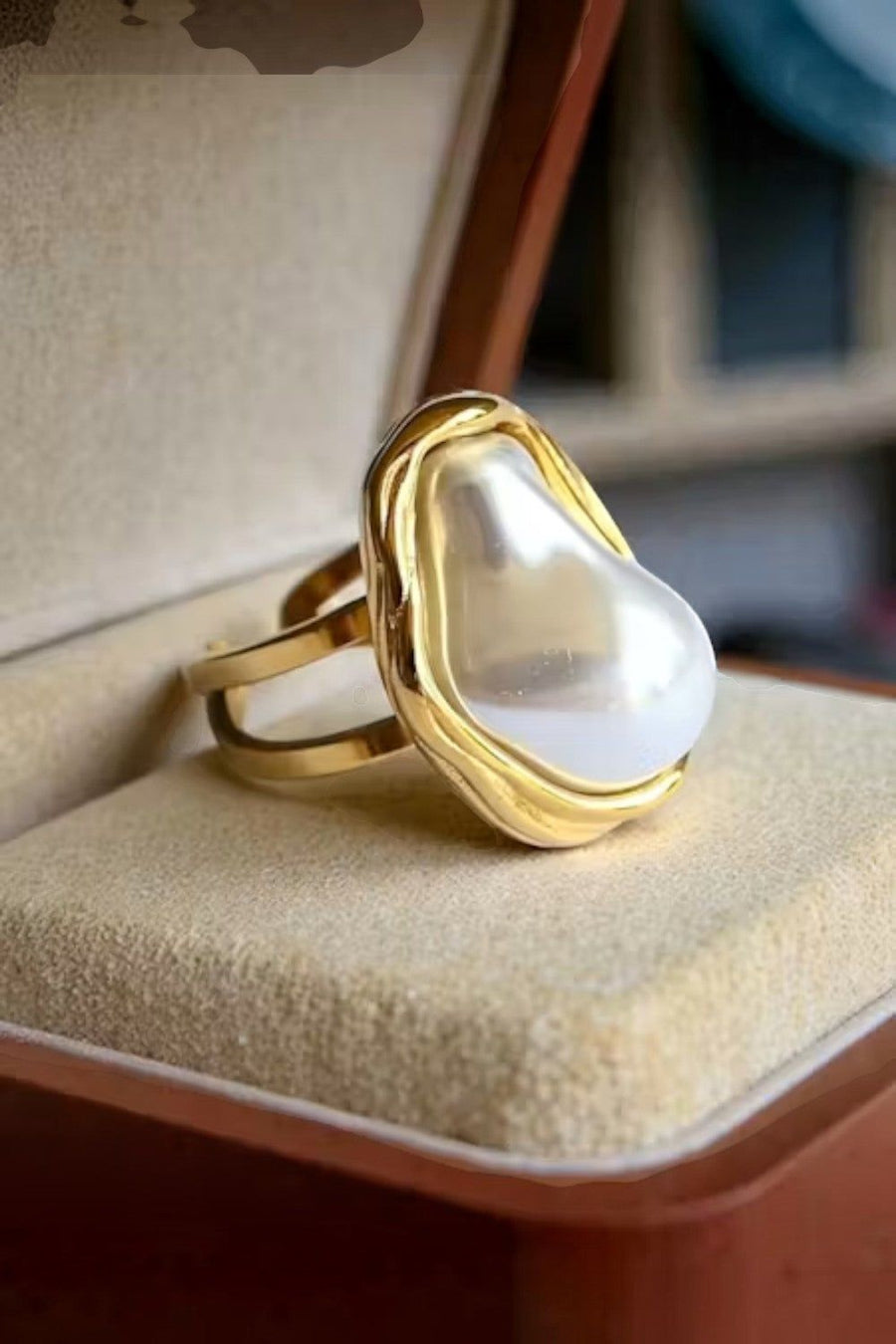 Farrah B Oceans Apart Ring in Gold – back view