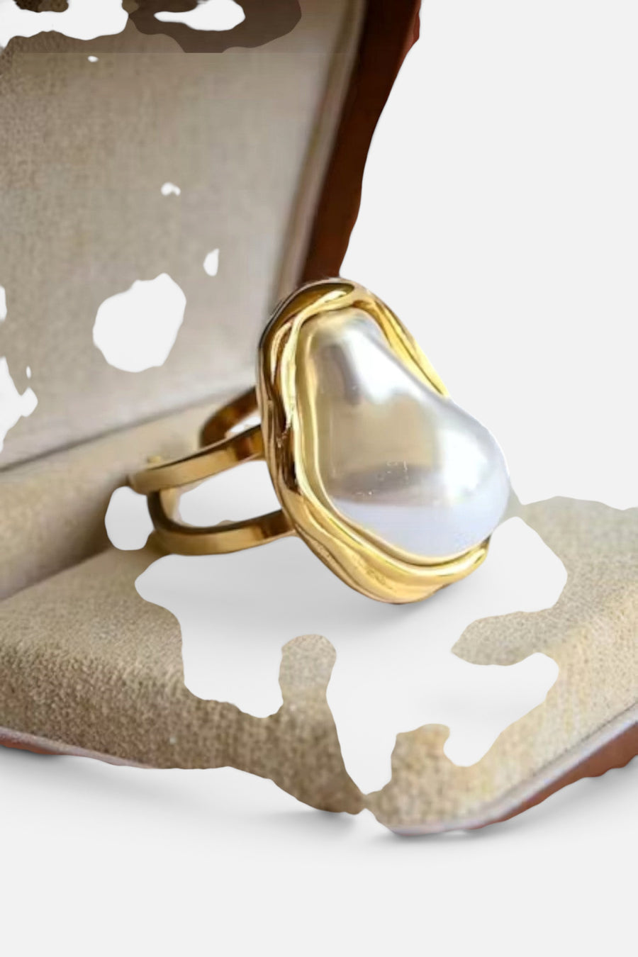 Farrah B Oceans Apart Ring in Gold – back view