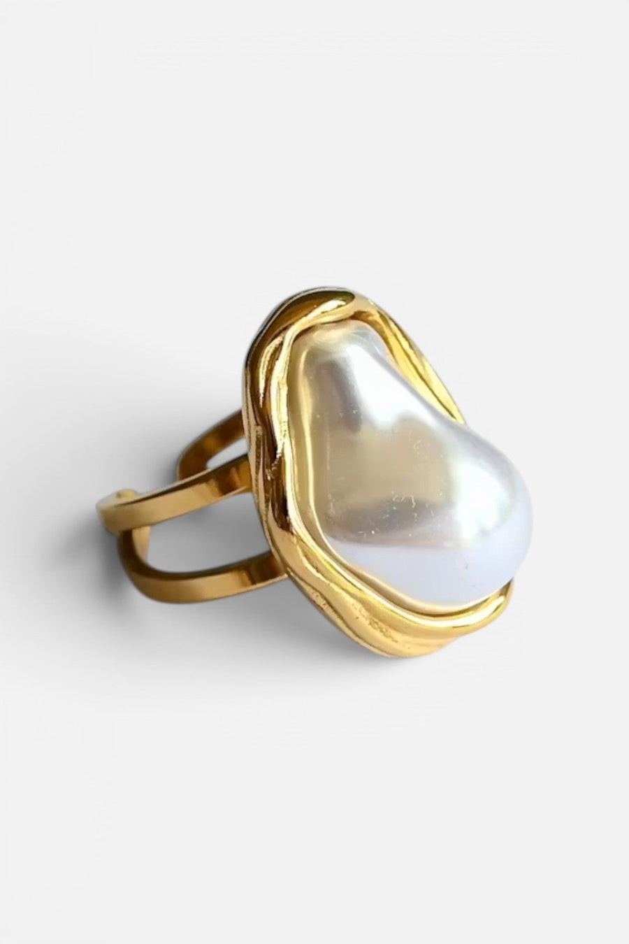 Farrah B Oceans Apart Ring in Gold – front view