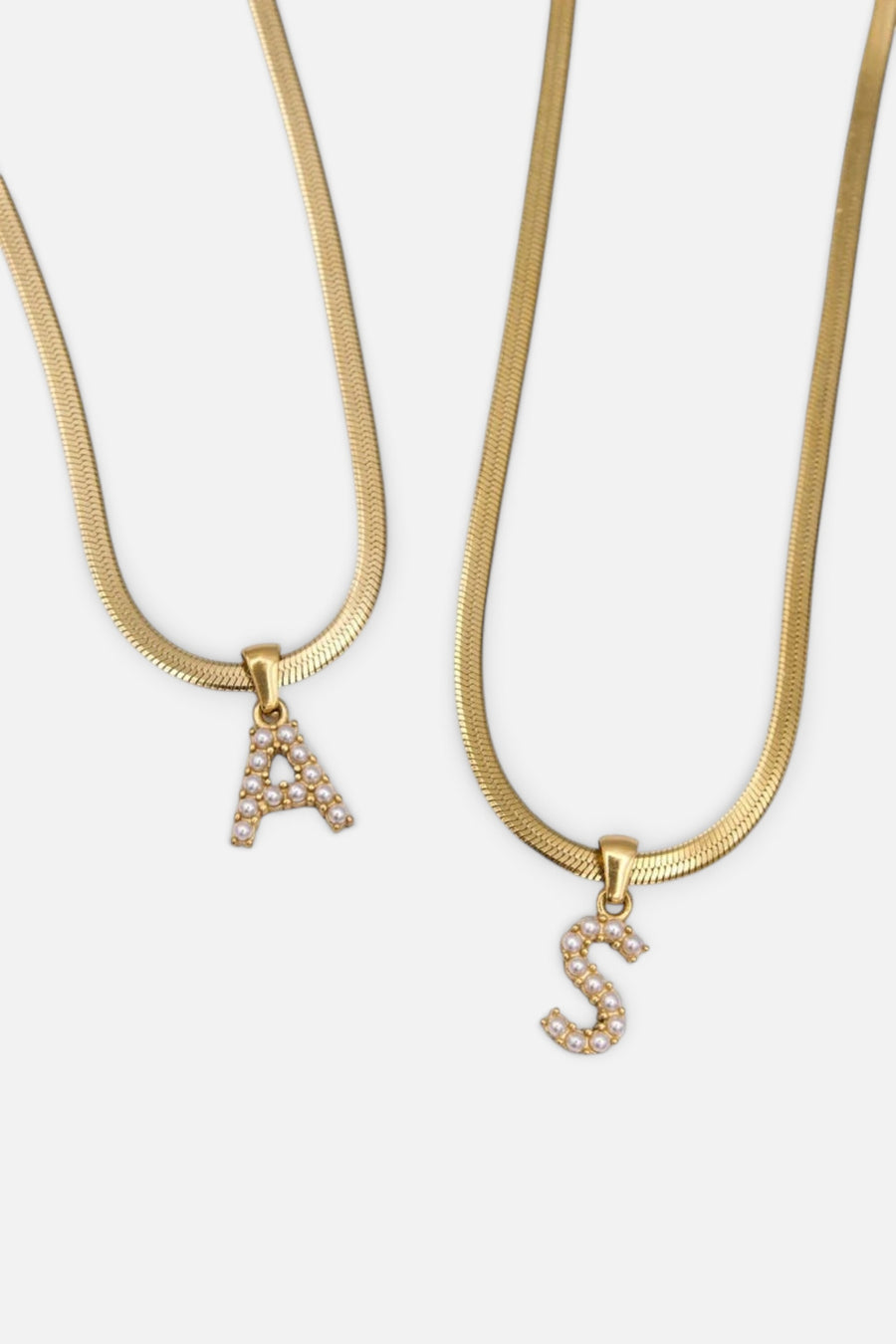 Farrah B Pearl Initial Charm - Letter S – front view