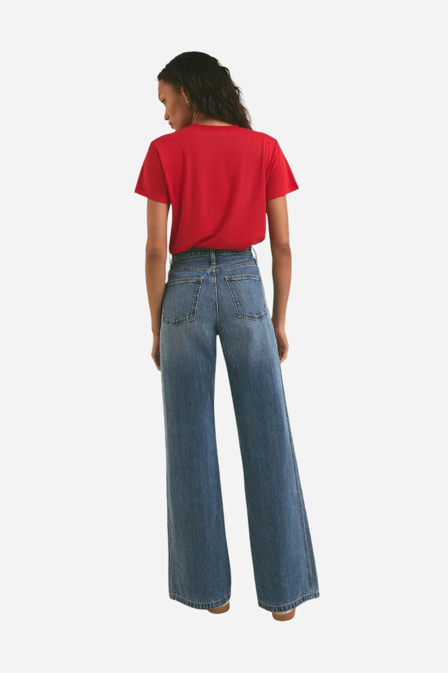 Favorite Daughter Tee Haute Rouge – flat lay