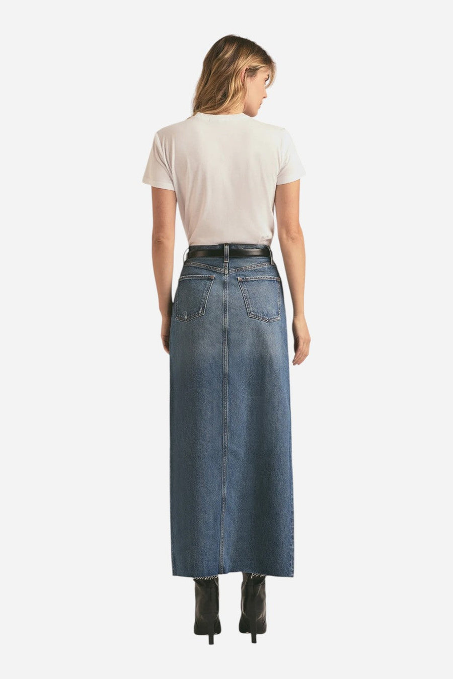Favorite Daughter Tee in White – on model