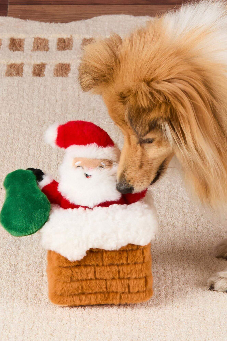 Foggy Dog Here Comes Santa Interactive Snuffle Dog Toy – side view