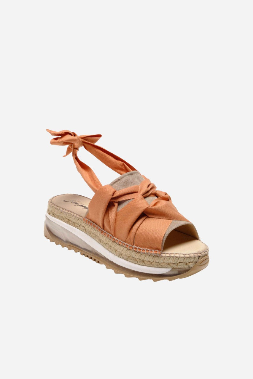 Free People Shoes Chapmin Sport Sandals in Pancake – detail