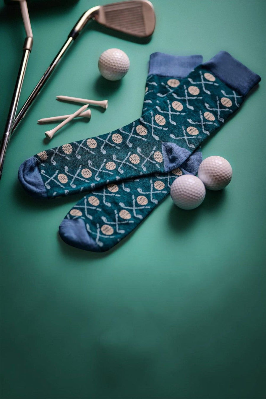 Gentlemen's Hardware Golf Socks In A Can – back view