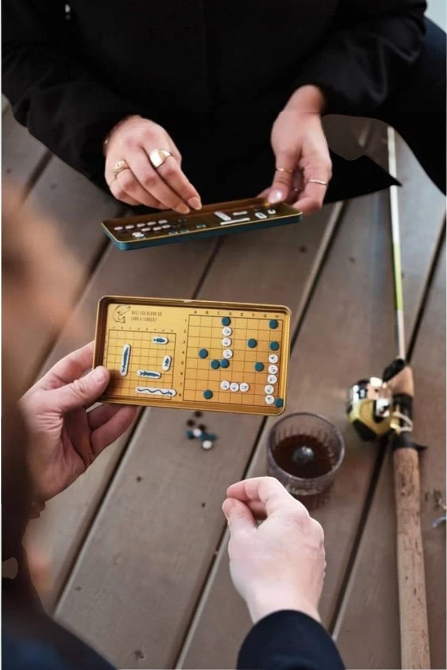 Gentlemen's Hardware Off The Hook Game – side view