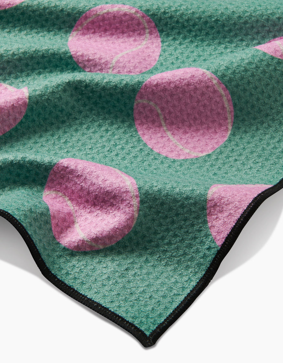 Geometry Towels Pink Ball Dog Towel – back view