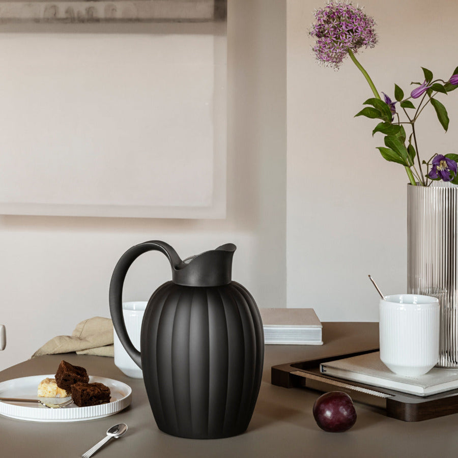 Georg Jensen Bernadotte Thermo Jug in Midnight Black – side view