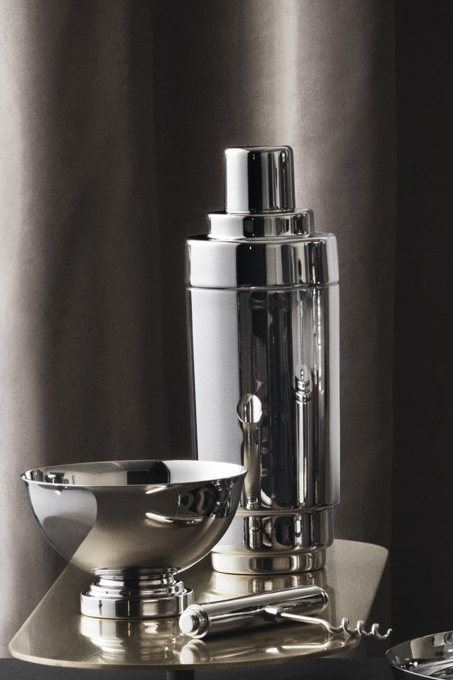 Georg Jensen Manhattan Cocktail Shaker – detail