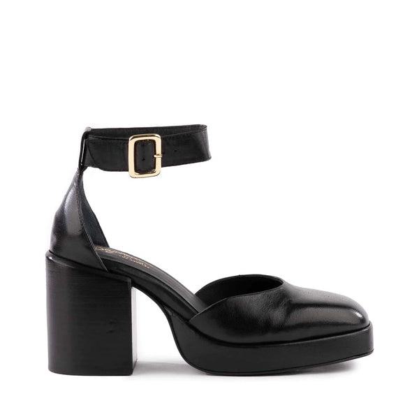 Seychelles Gleaming Heel in Black Leather