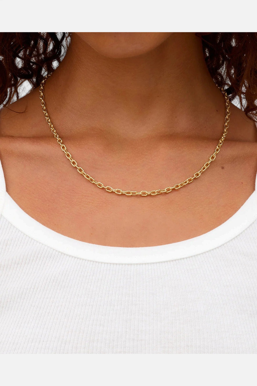 Gorjana Crew Mini Link Necklace in Gold – side view