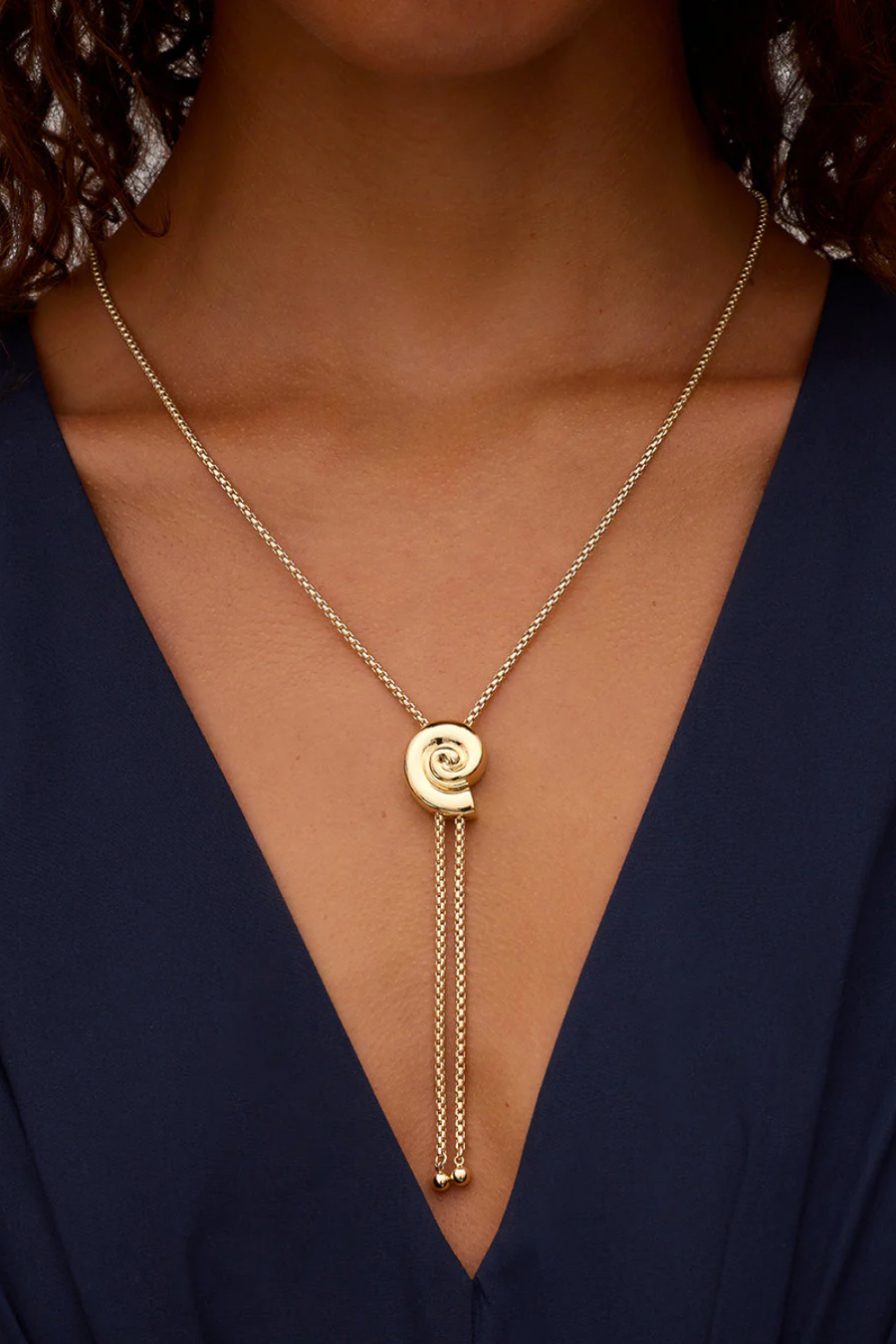 Gorjana Nautilus Bolo Necklace – side view