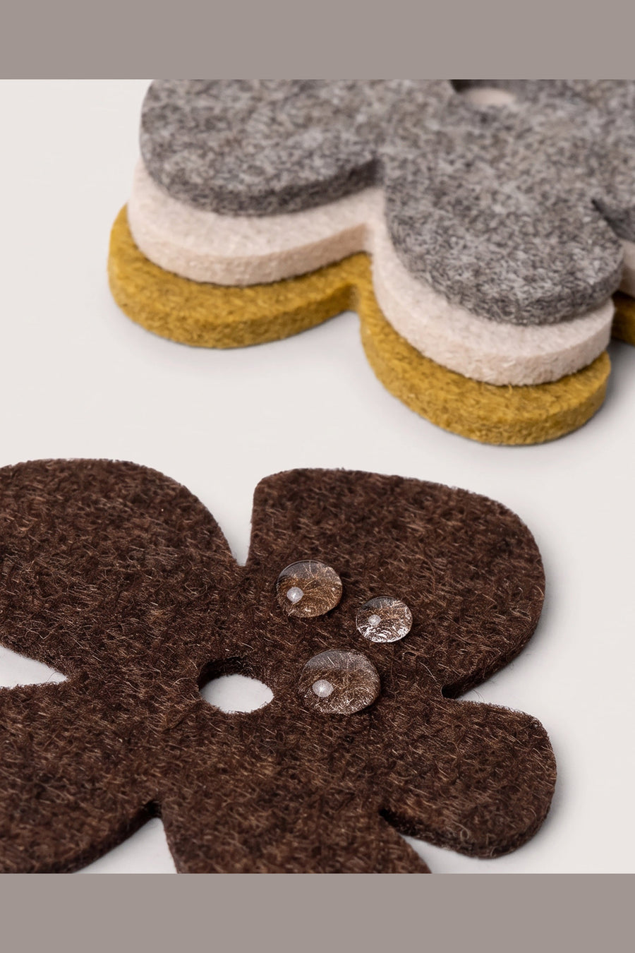 Graf Lantz Fleur Merino Wool Coaster Set in Grounded – detail