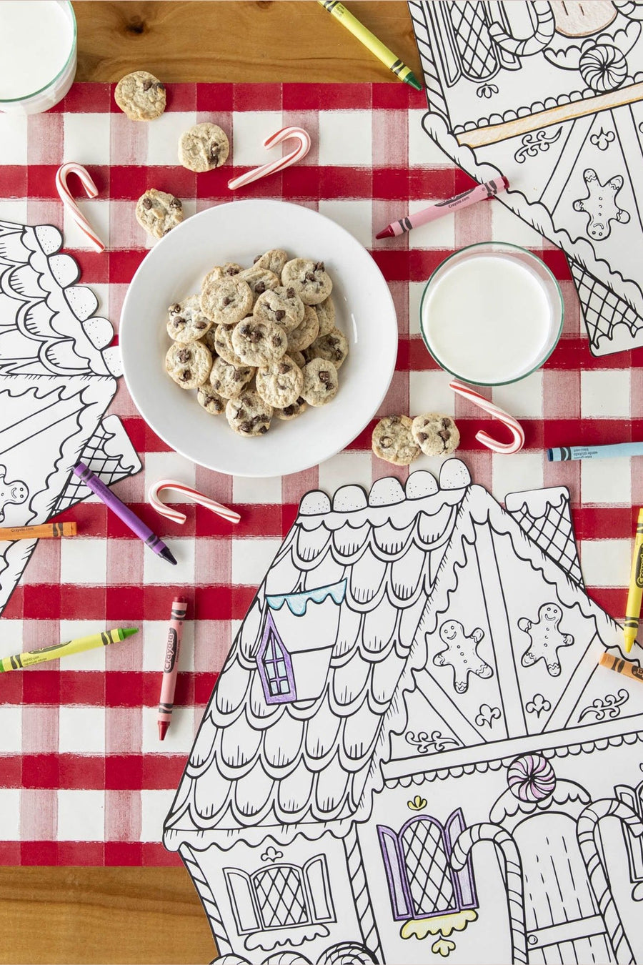 Hester & Cook Die-Cut Gingerbread House Coloring Placemat – back view