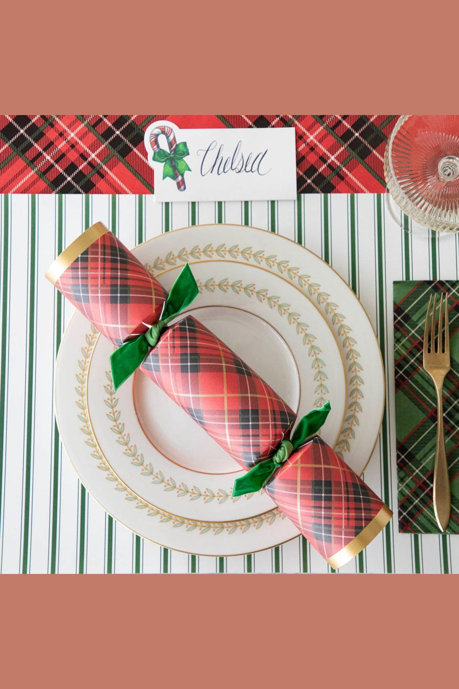 Hester & Cook Red Plaid Crackers – alternate