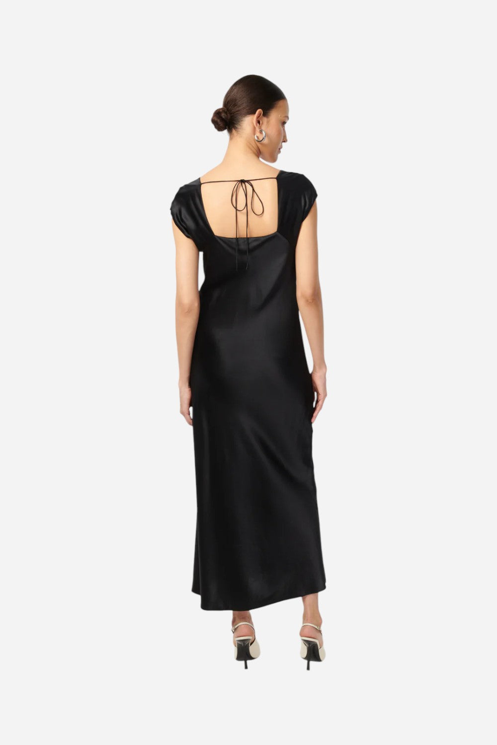 新品embroidery scallop cami dressBLACK Fit and Flare Seamed Cami Dress in Black - Retro, Indie and Unique