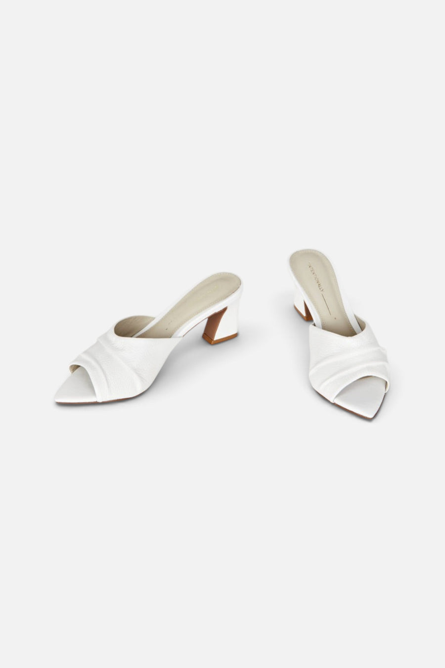 Intentionally Blank Fair Heels in White – detail