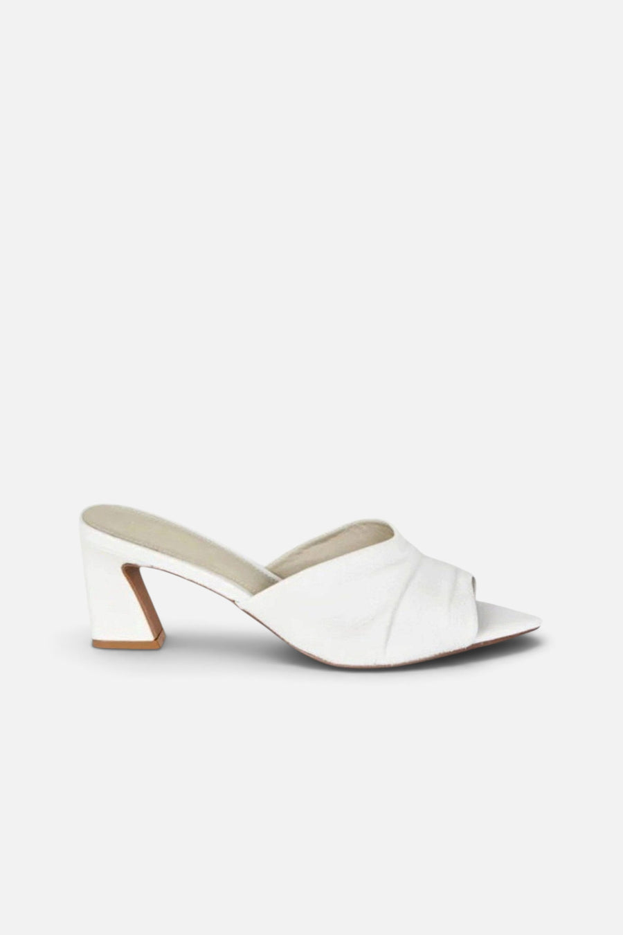 Intentionally Blank Fair Heels in White – side view