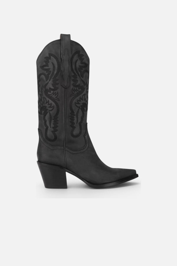 Jeffrey Campbell Dagget Boots In Black Washed