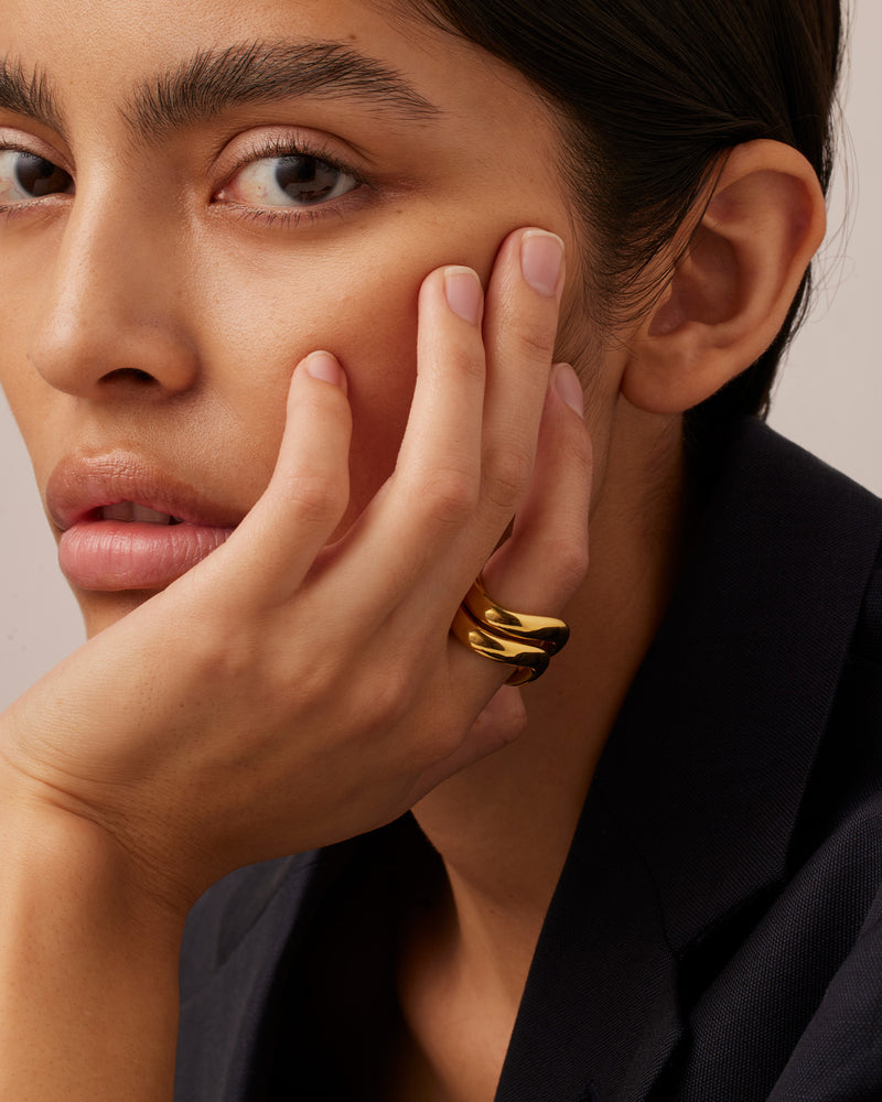 Jenny Bird Ola Ring Set in Gold - Size 6 – side view