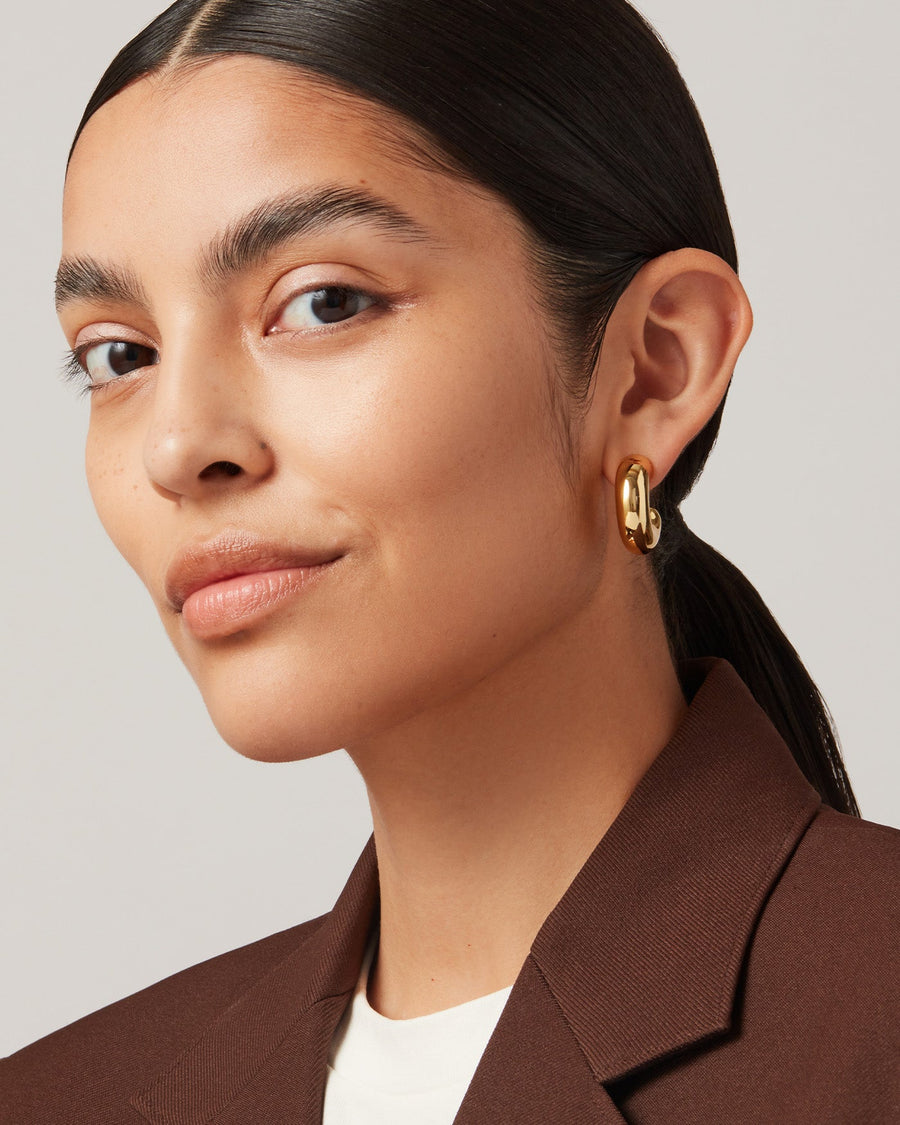 Jenny Bird Tome Hoop Earrings Large in Gold – back view