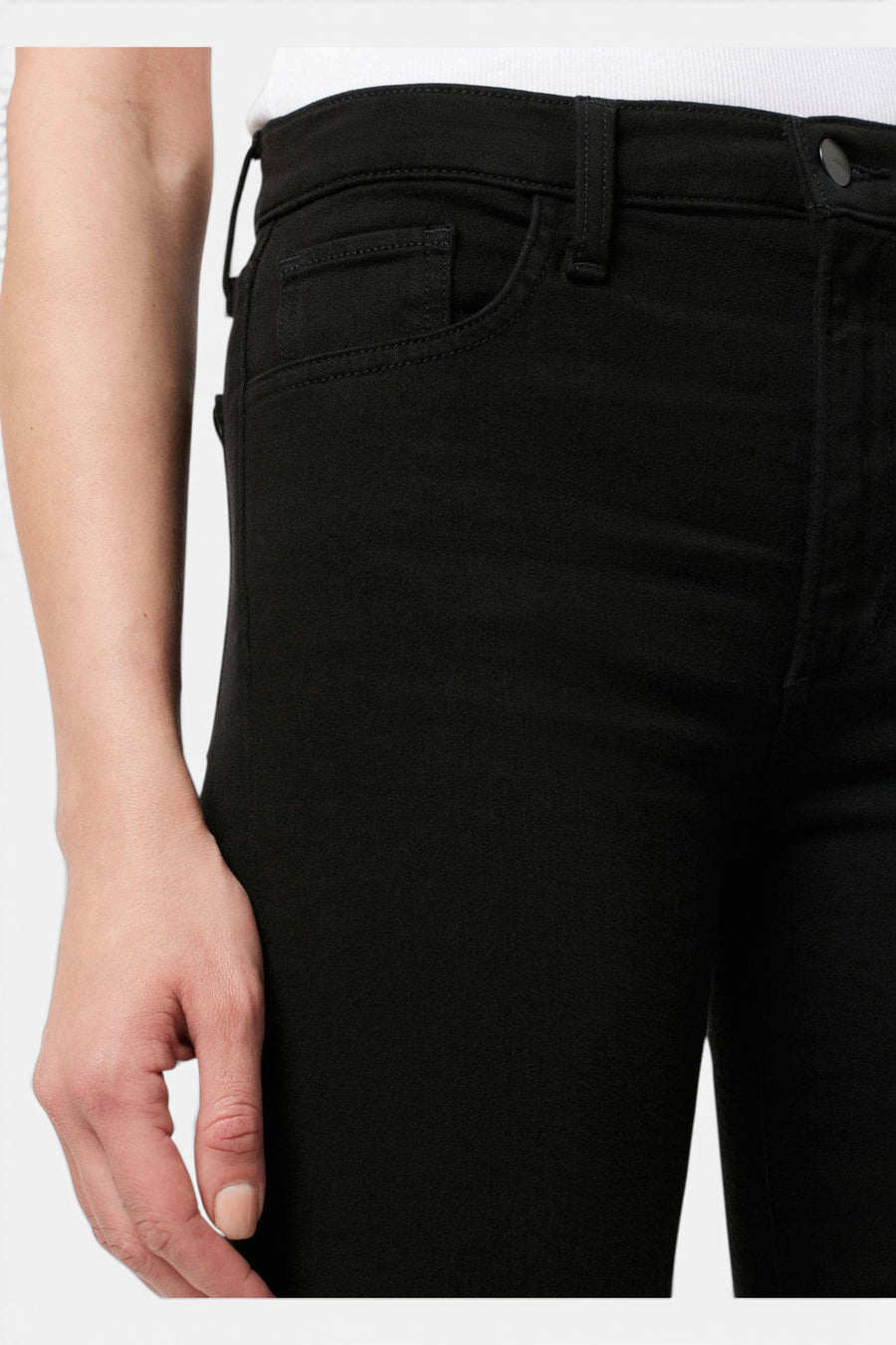 Joes Jeans Callie High Rise Cropped Bootcut Raw Hem Jean in Black – detail