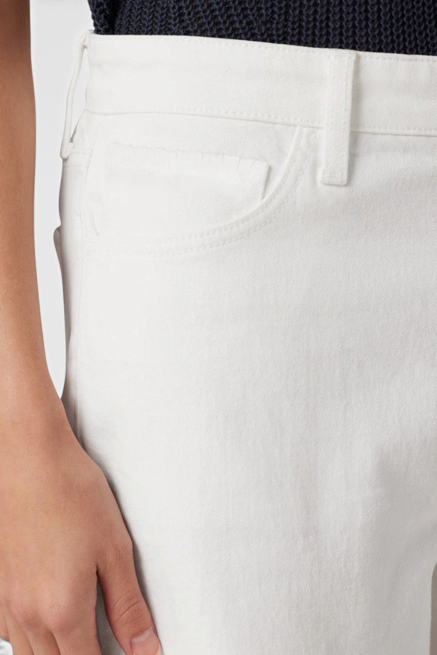 Joe's Jeans Jessie Relaxed Short with Fray Hem in White – detail