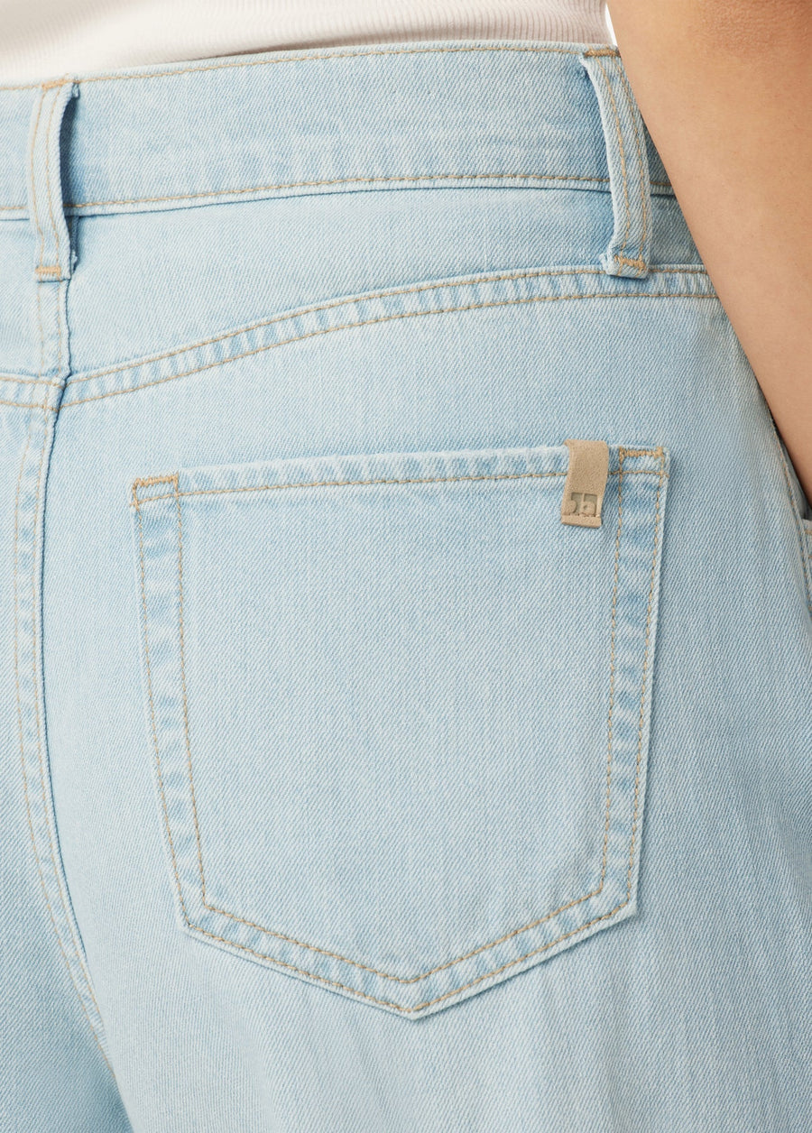 Joes Jeans The Pleated Wide Leg Ankle Weightless in Charming – flat lay