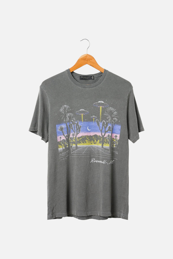 Junk Food Women's Roswell Vintage Tee in Vintage Black