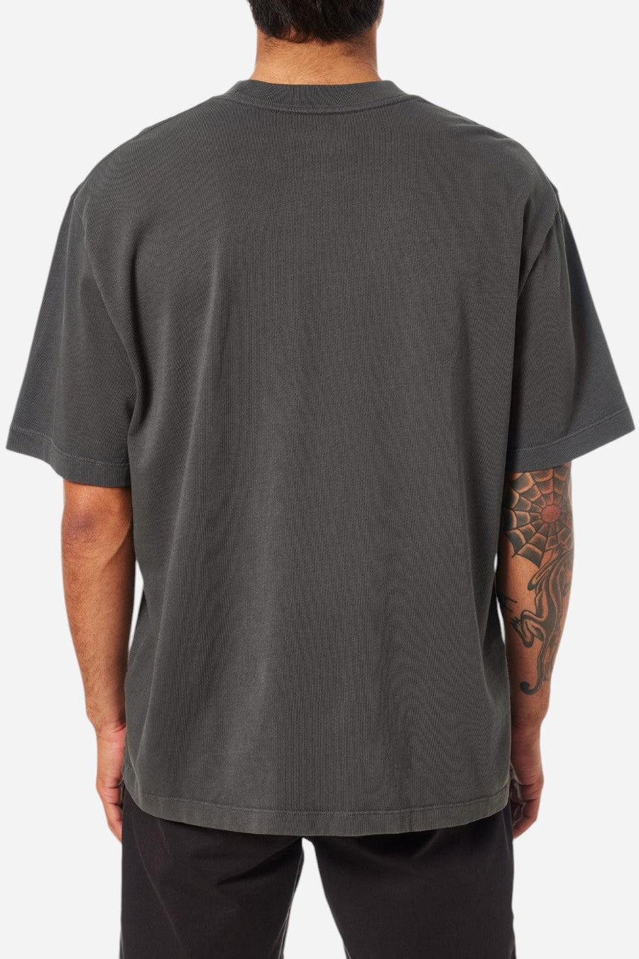 Katin Box Fit Heritage Tee in Pigment Dye Black – detail
